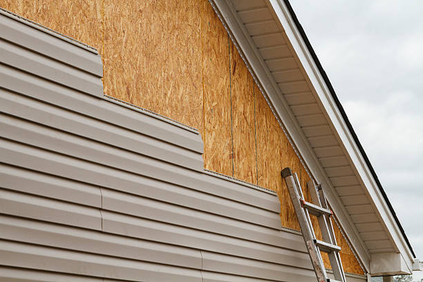24/7 Emergency Storm Damage Siding Repair experts in Batavia, IL